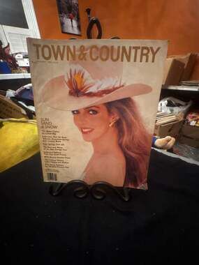 Town & Country Magazine January 1985 Issue
